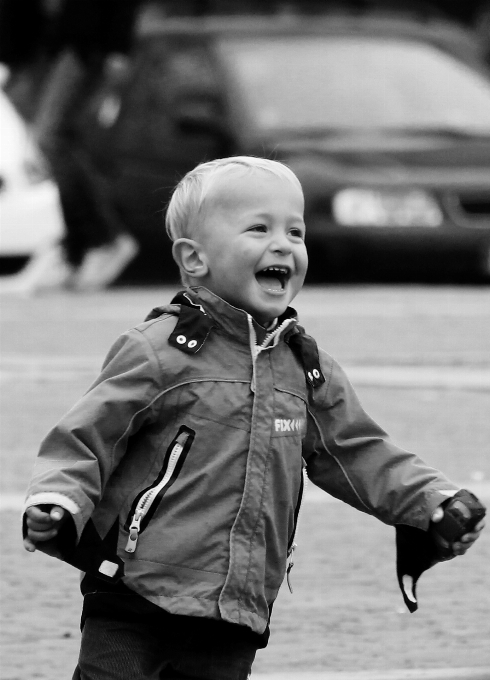 Uomo persona bianco e nero
 persone