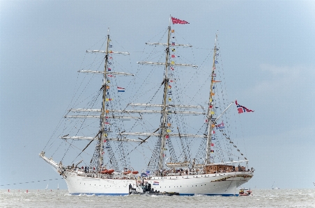 Sea boat ship vehicle Photo