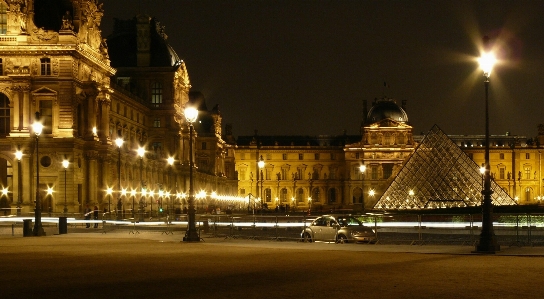 ライト 建築 夜 vw
 写真