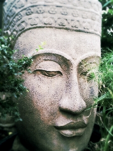 Grass monument tranquility statue Photo