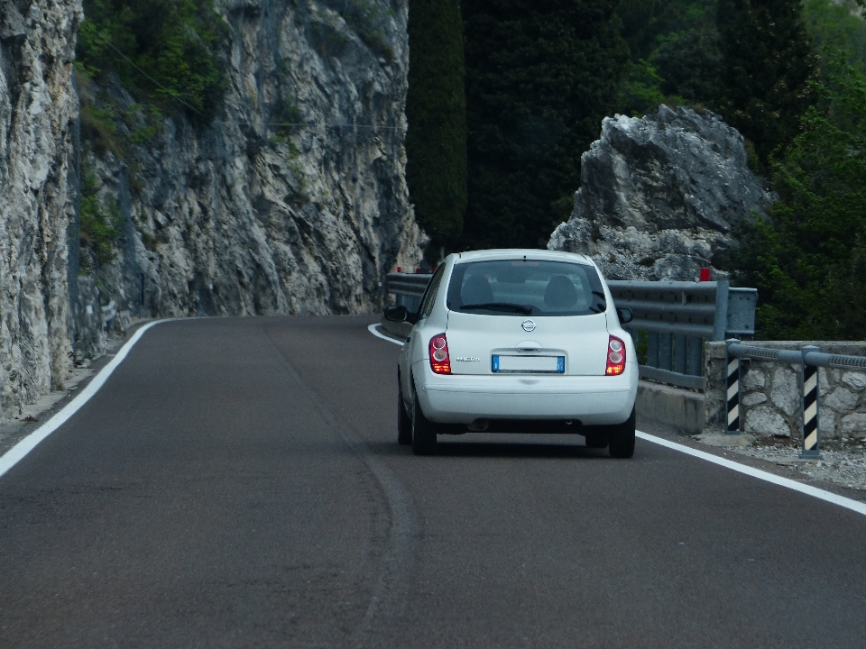 Route blanc circulation voiture