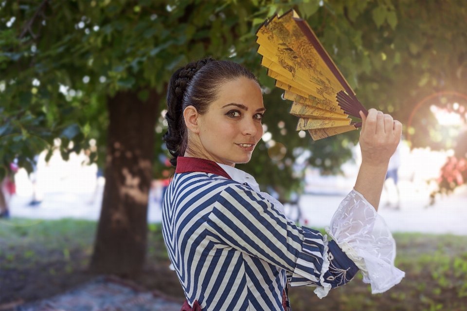 Persona persone donna fiore