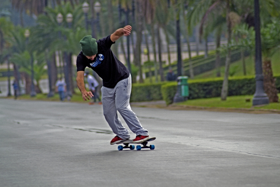 Sport skateboard andare con lo ricreazione