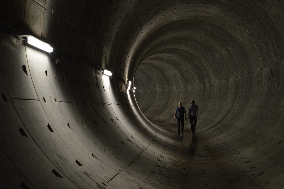 Luz senderismo
 rueda túnel