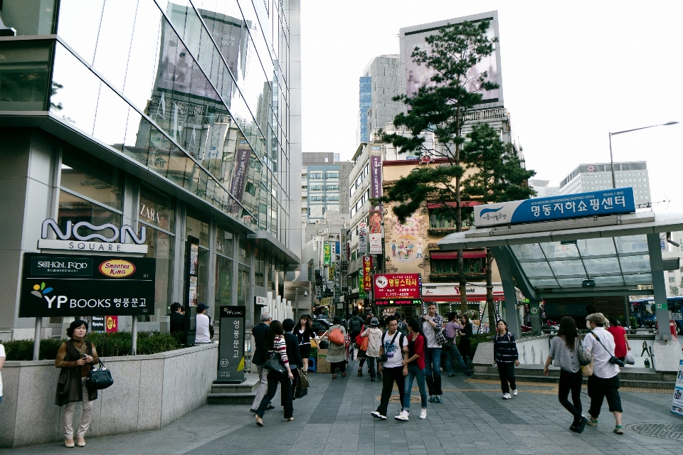 Pejalan kaki arsitektur struktur jalan