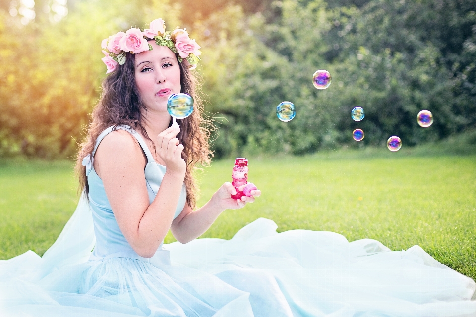 女性 写真撮影 花 夏