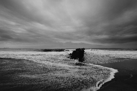 Foto Pantai laut pesisir alam