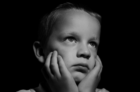 Foto Mano persona en blanco y negro
 gente