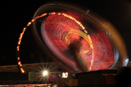 ライト 夜 赤 観覧車
 写真