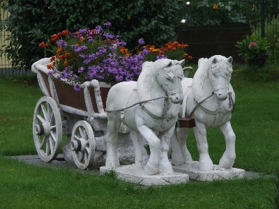 Lawn flower monument statue Photo