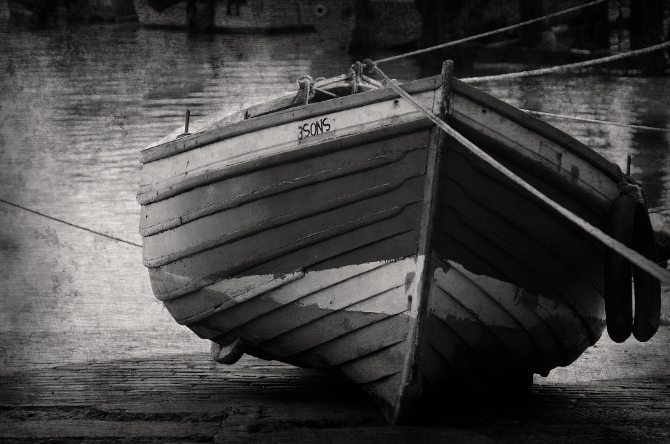 Mer eau noir et blanc
 bois