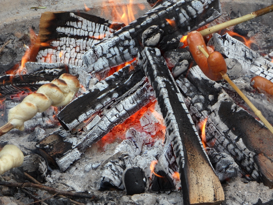 Wood track food fire