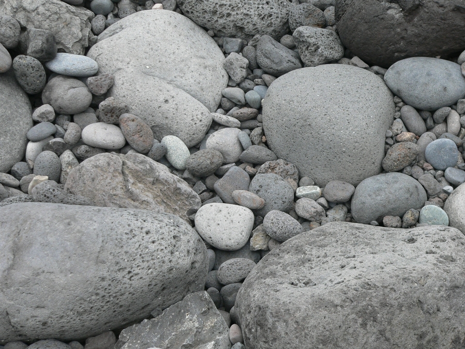 Rock noir et blanc
 pavé
 mur