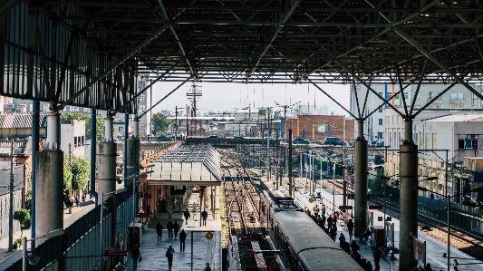 Foto Rakyat bangunan kereta mengangkut