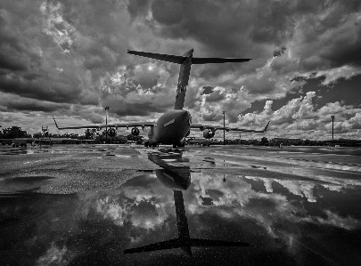 Foto Air awan hitam dan putih
 langit