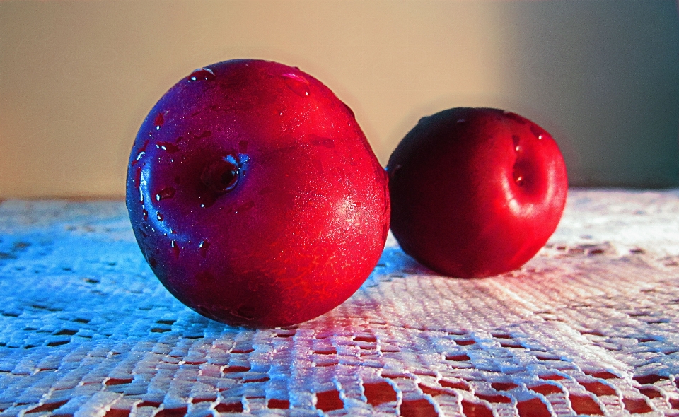 Apple table plant fruit