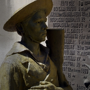 Monument statue soldier cemetery Photo