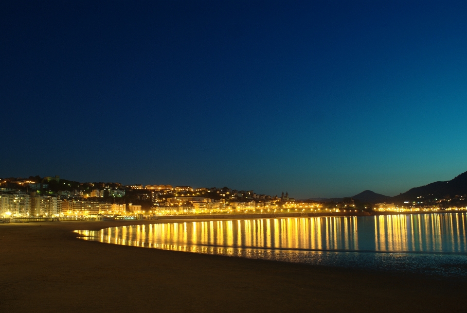 Mare orizzonte cielo alba