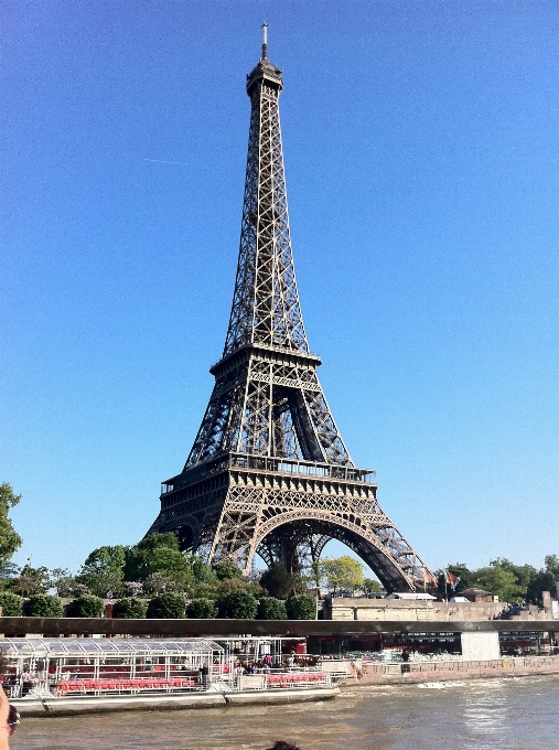 Structure paris urban river