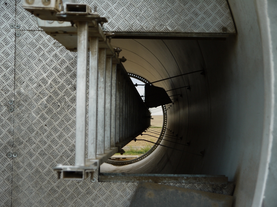 Architettura tubo buco tunnel