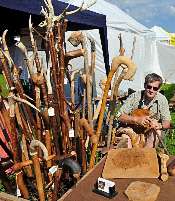 Trabajar hombre madera artesanía