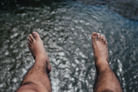 Foto Tangan air orang kaki