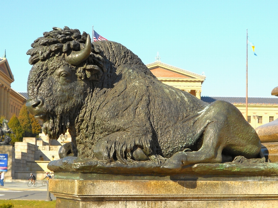 Ciudad urbano monumento estatua