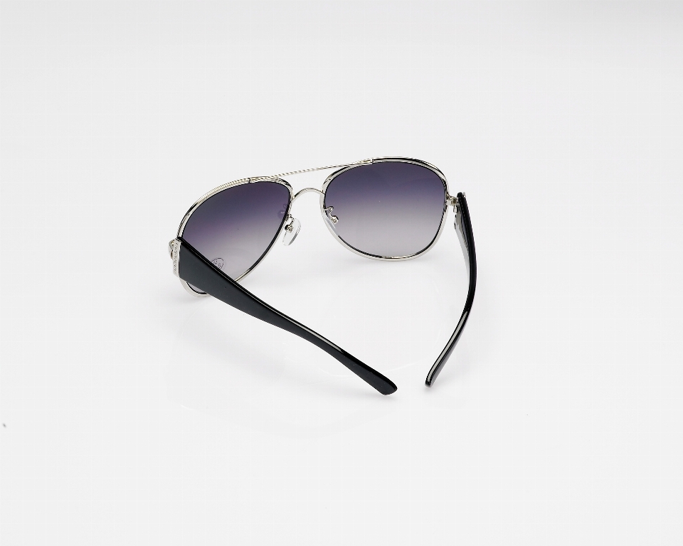 Mode police de caractère des lunettes soleil