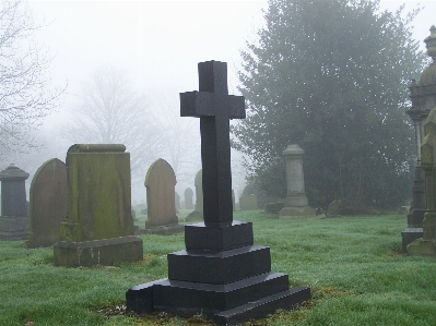 Fog monument cemetery tombstone Photo