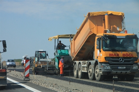 Foto Strada asfalto
 trasporto costruzione