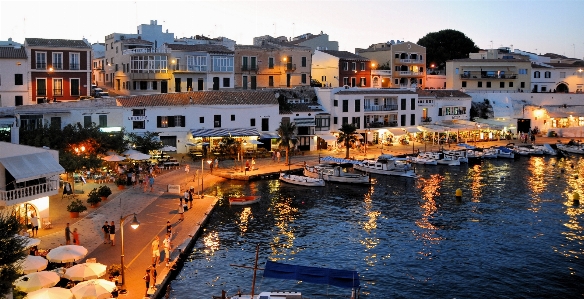 Foto Città canale
 paesaggio urbano sera