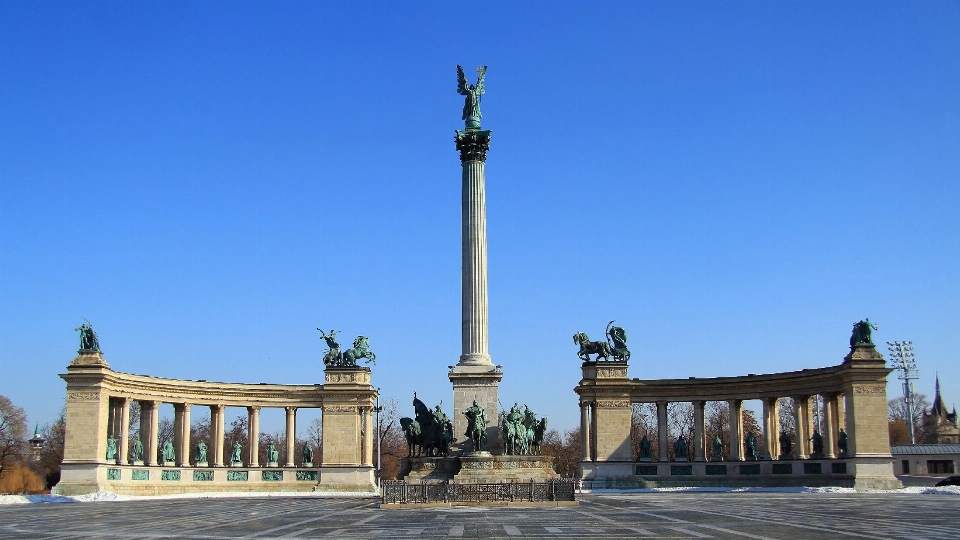 Structure lumière du soleil palais monument