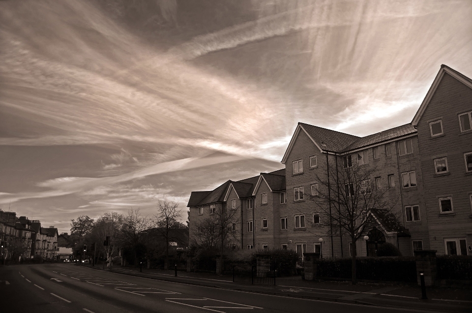 Lumière nuage noir et blanc
 architecture