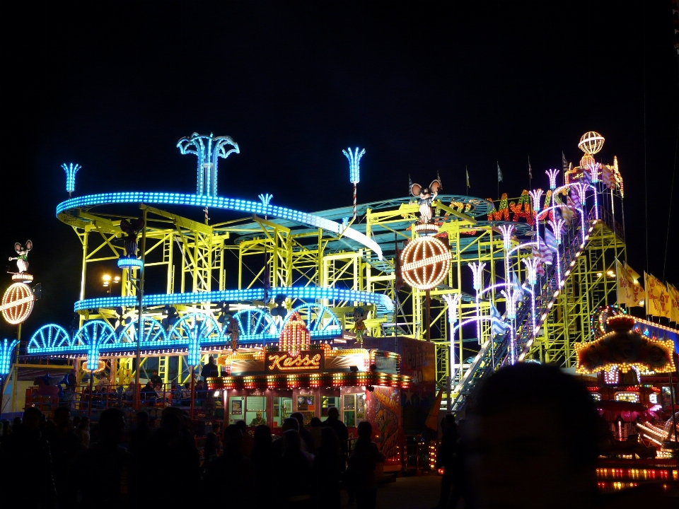 Noite parque de diversões
 andar