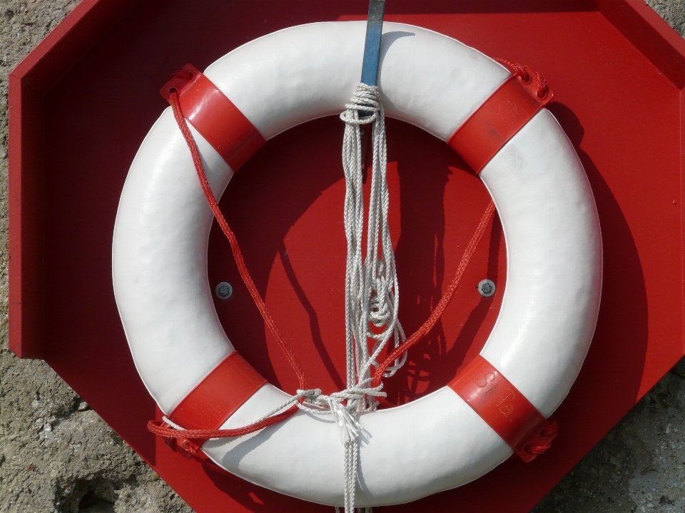 Eau blanc roue bateau