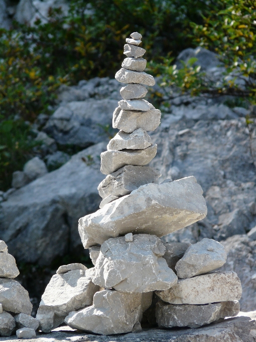 Rock hiking statue high