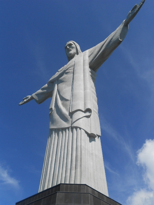 Monumen patung tengara rio de janeiro