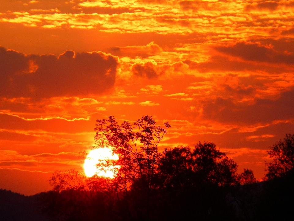 Horizonte nuvem céu sol