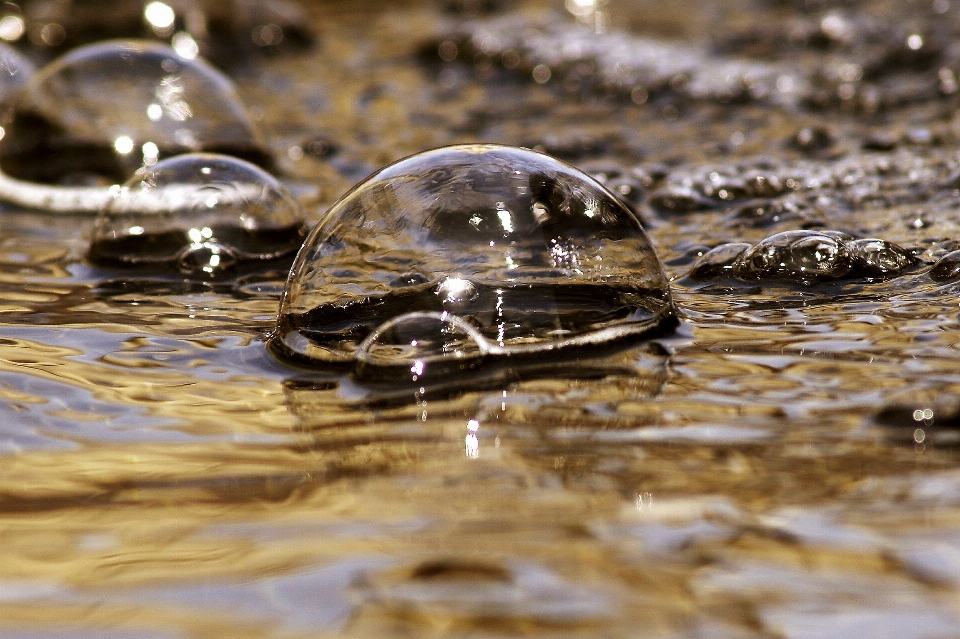 Water drop liquid round