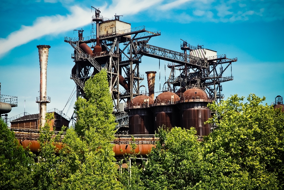 Technologie gebäude rauch stahl