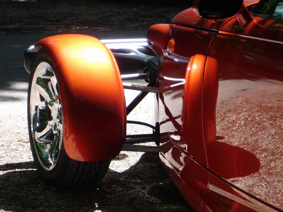 Car wheel red vehicle