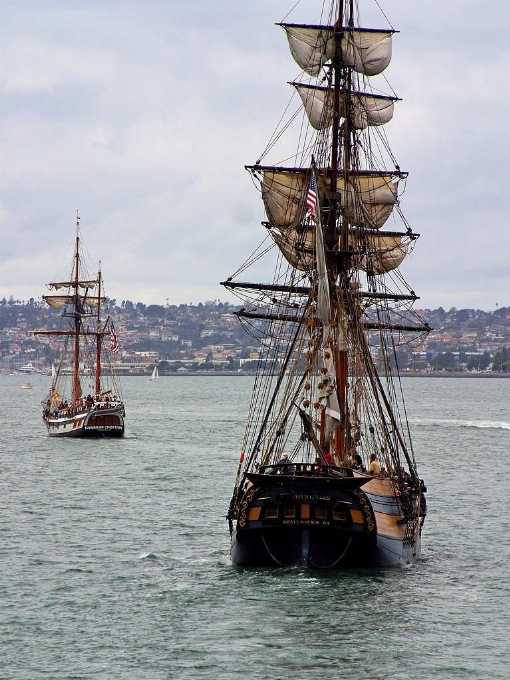 Mar océano viejo barco