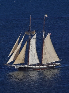 Foto Mar oceano barco velho