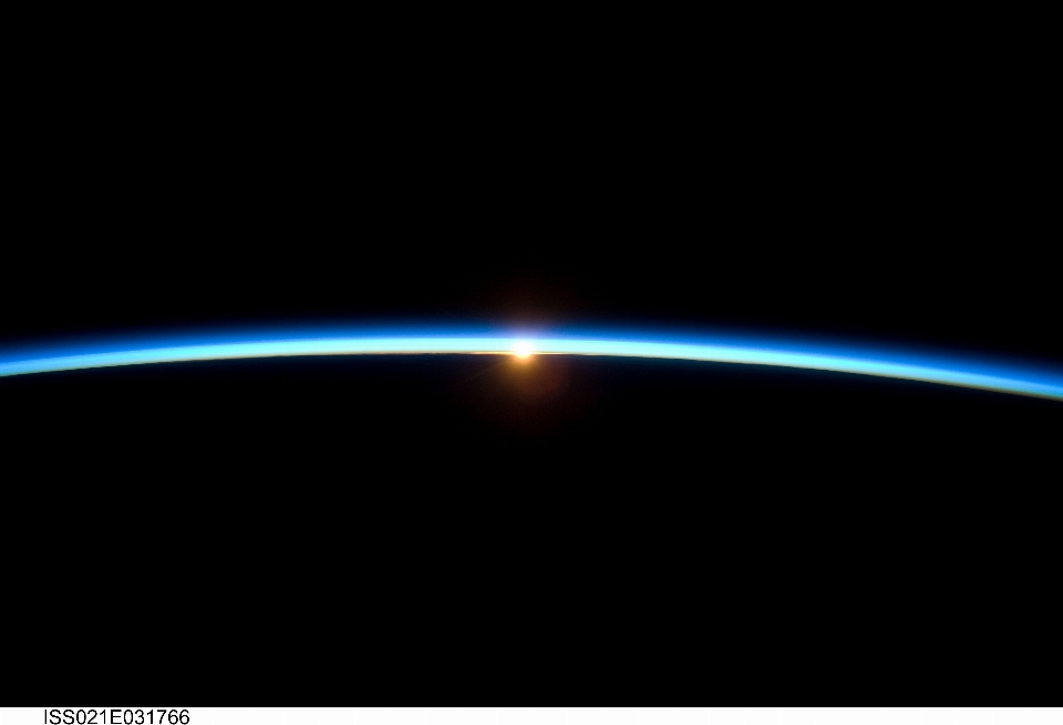 Horizon sunrise atmosphere line