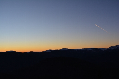 Horizon silhouette mountain cloud Photo