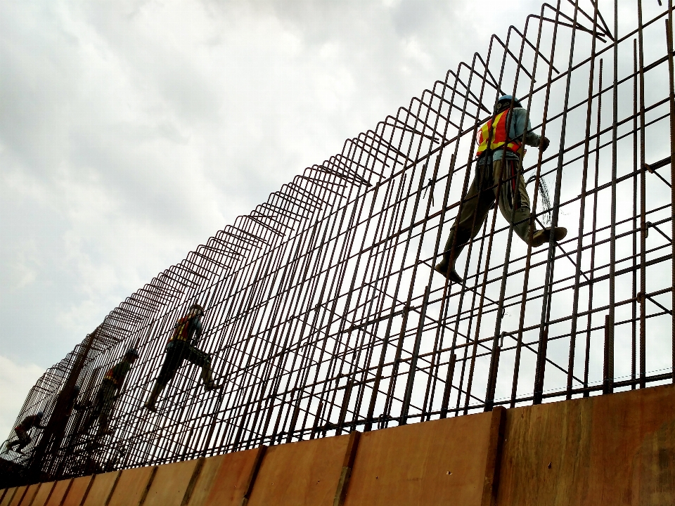 Work fence roof wall