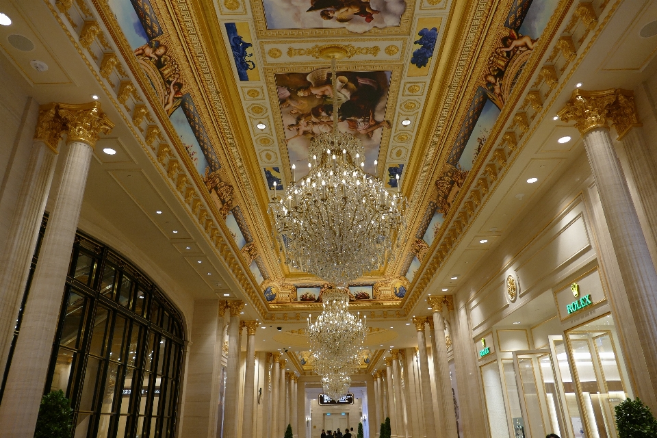 Bâtiment palais paris plafond