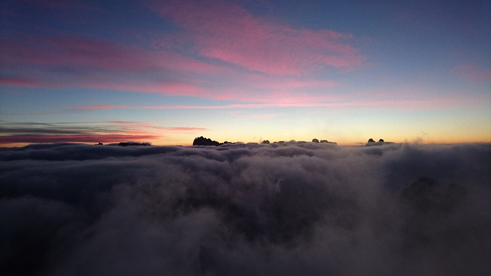 Horizon mountain cloud sky