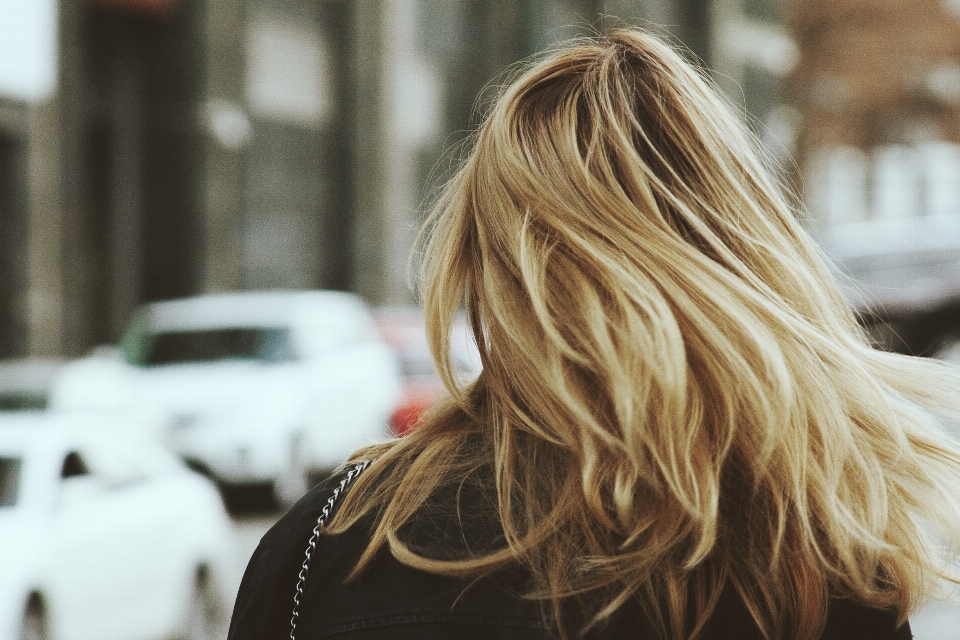 Persona chica mujer cabello