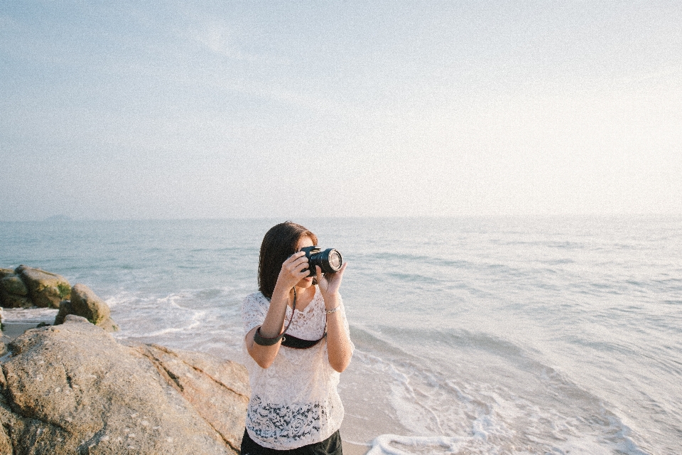 Pantai laut pesisir alam